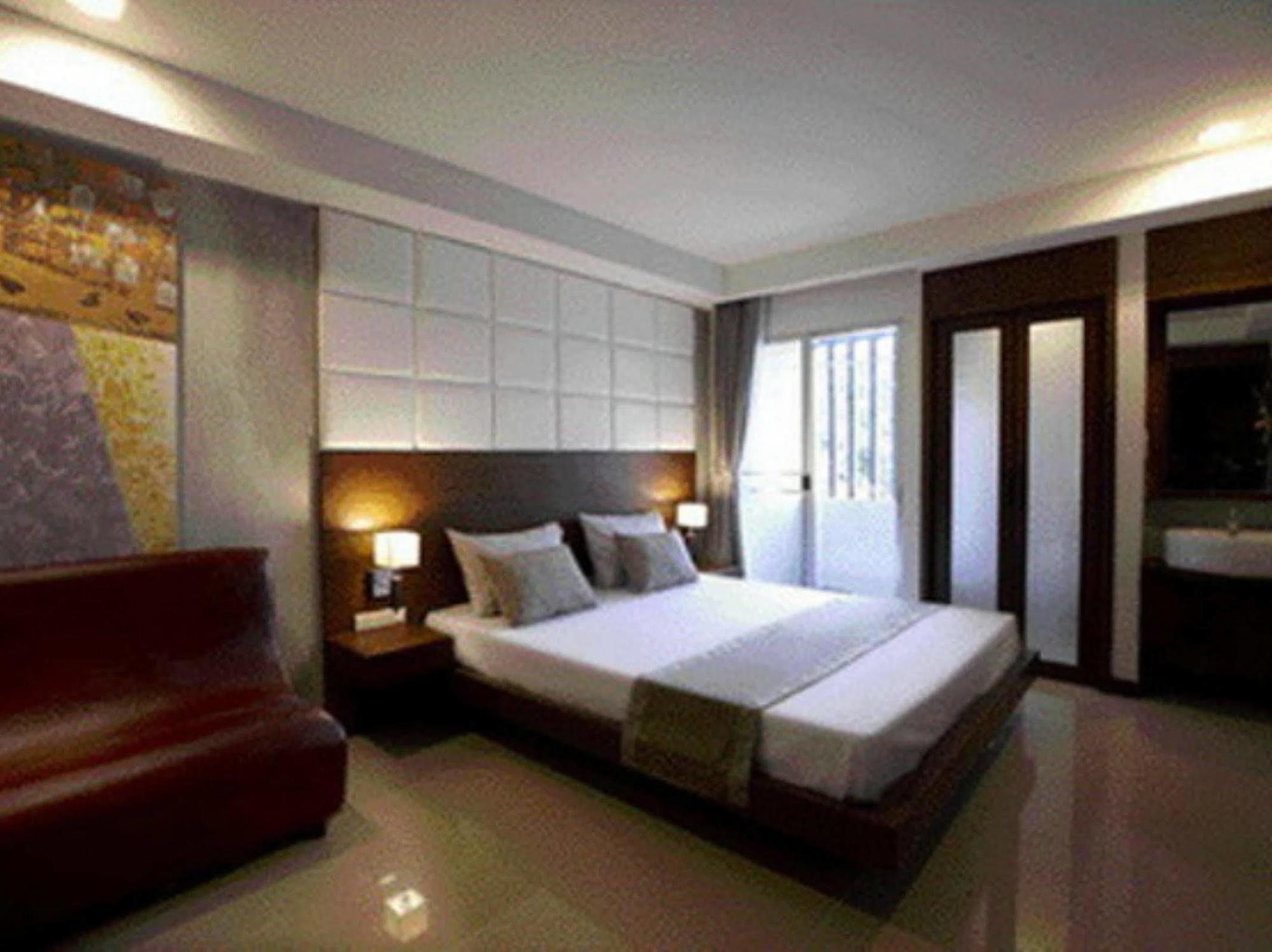 Collection O The Bangkok Cha Cha Suite Kültér fotó